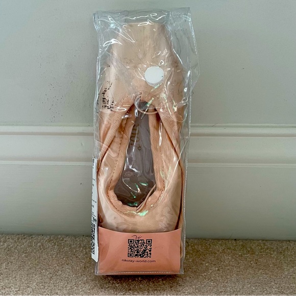 NWT Nikolay 3007 “Pro” Pointe Shoes 5XX - Picture 1 of 6